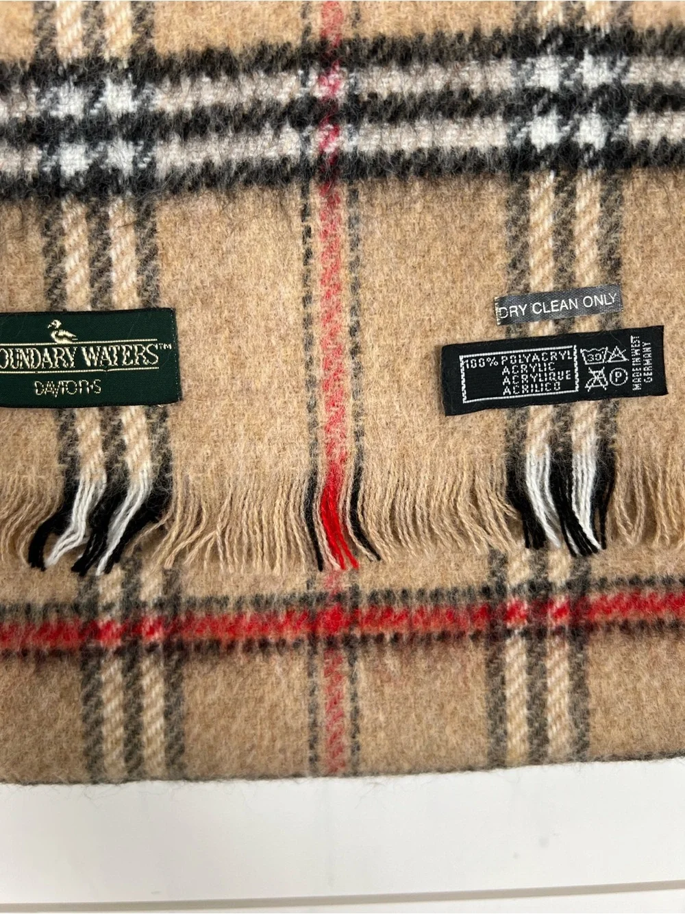 Vintage Boundary Waters Dayton’s Men’s Camel Tartan Plaid Fringe Scarf Short
